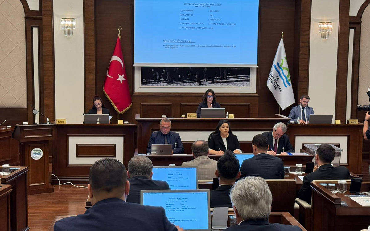 Büyükçekmece’de ikinci seçim: CHP’li Çebi belediye başkanvekili oldu