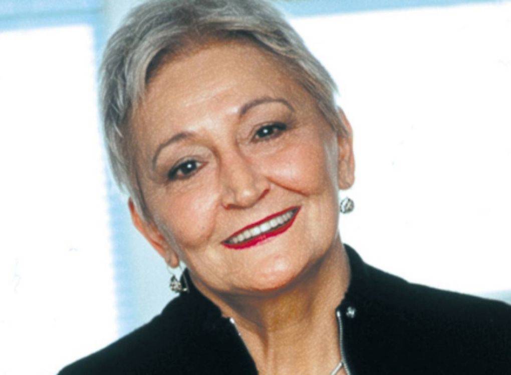 Yazar Pınar Kür hayatını kaybetti