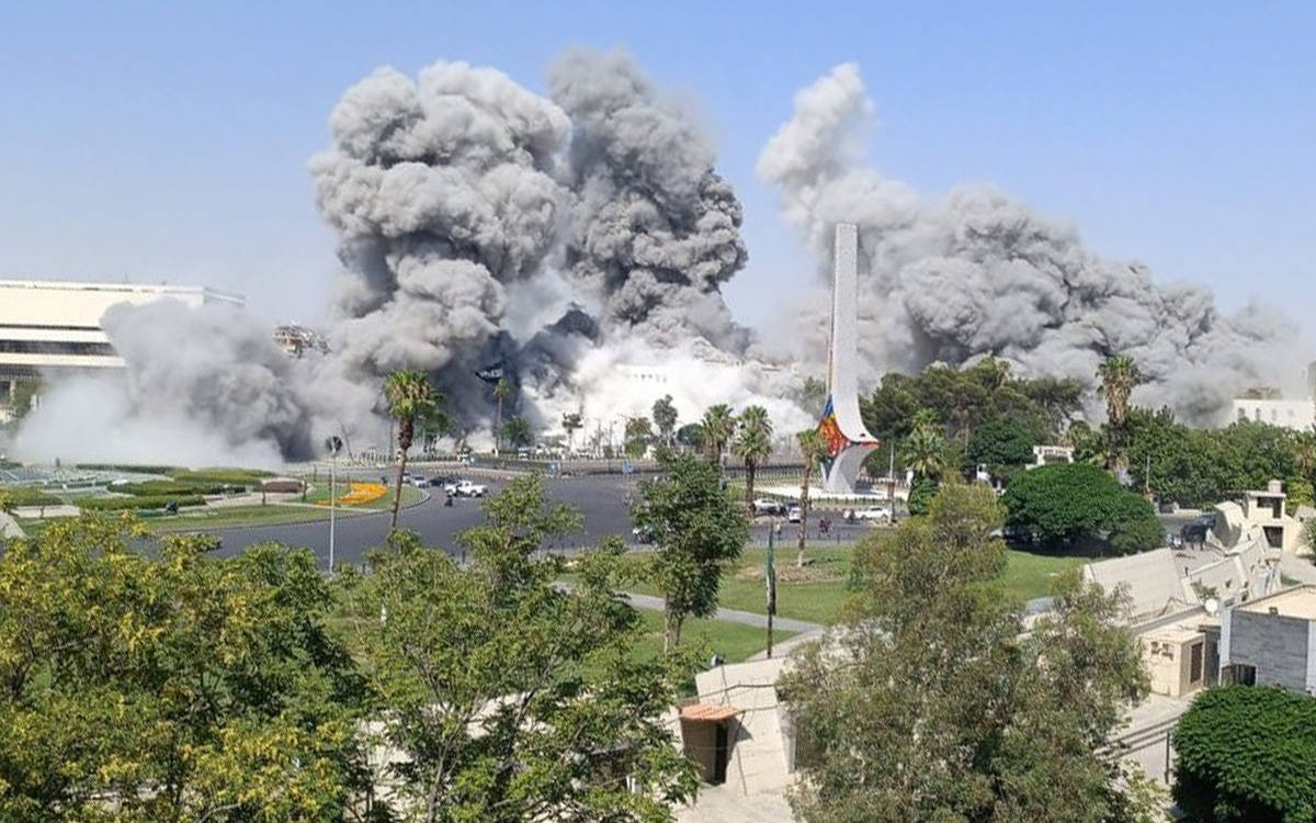 İsrail'den Şam'a hava saldırıları: Cumhurbaşkanlığı ve Genelkurmay binaları hedef alındı