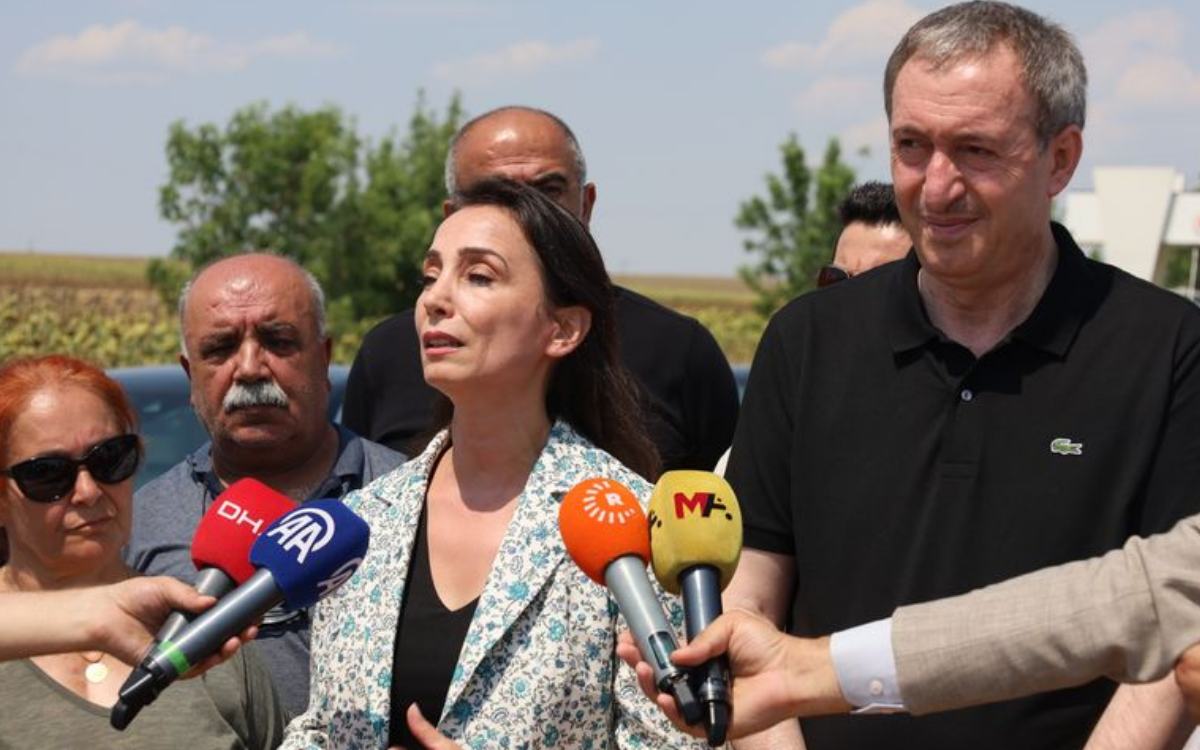 DEM Parti'den Demirtaş'a ziyaret: Katkılarına ihtiyacımız var