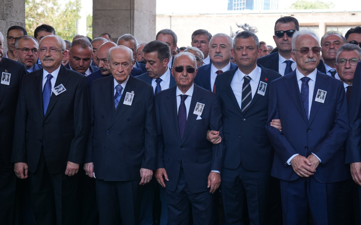 Altan Öymen için TBMM ve CHP'de cenaze töreni