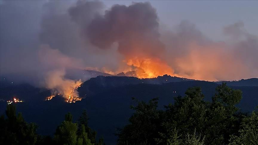 Ten firefighters killed battling wildfire in central Turkey
