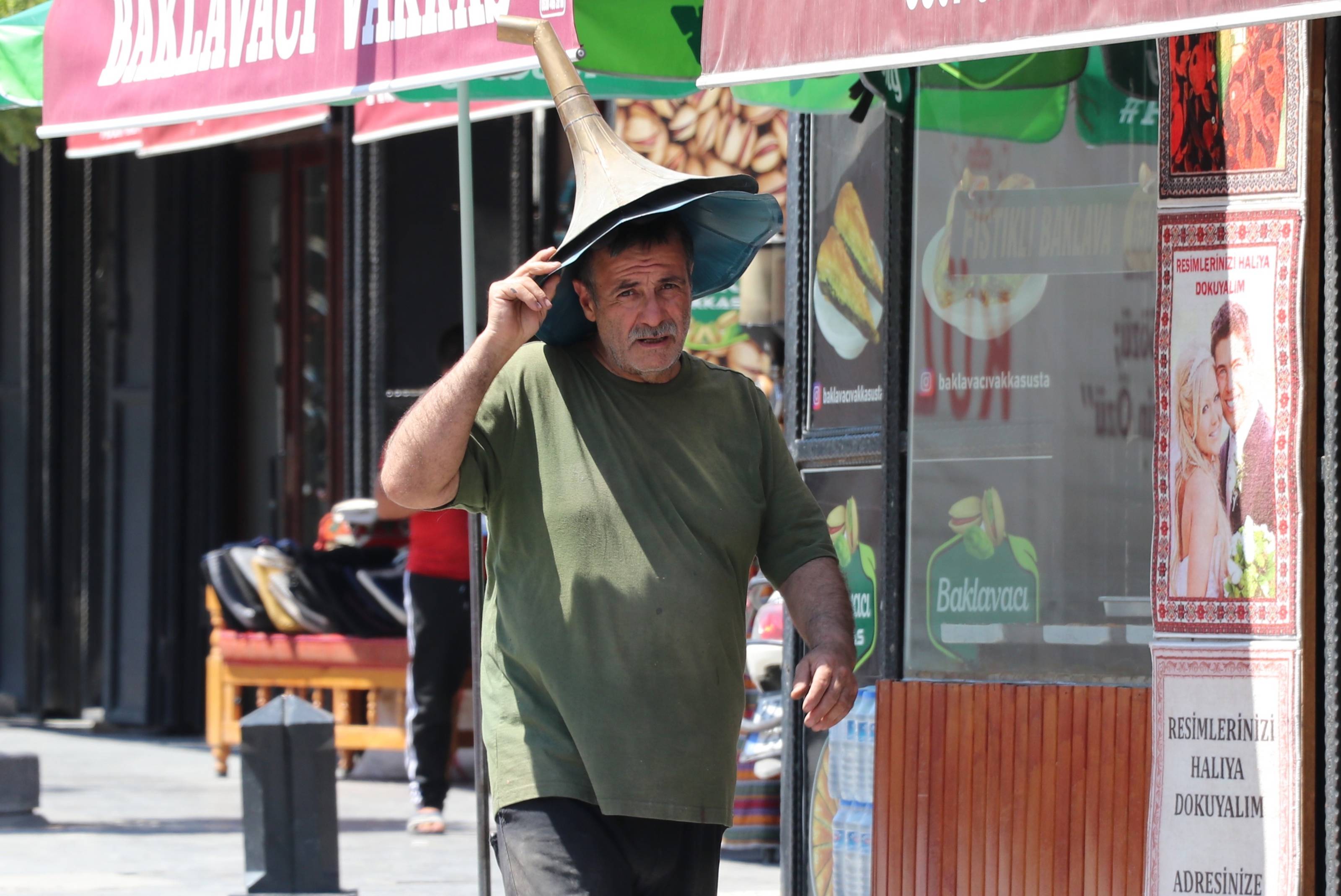 In photos: Turkey experiences hottest day of year