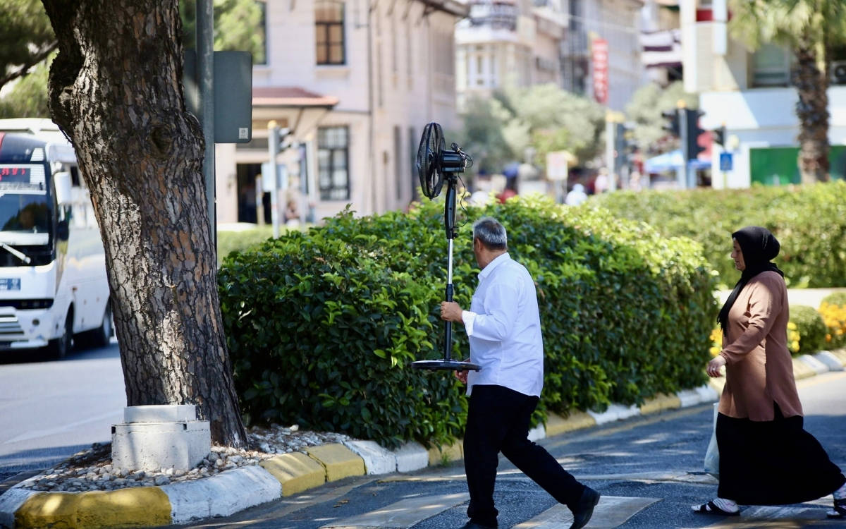 Türkiye genelinde 50 ilde sıcaklıklar 35 dereceyi aştı