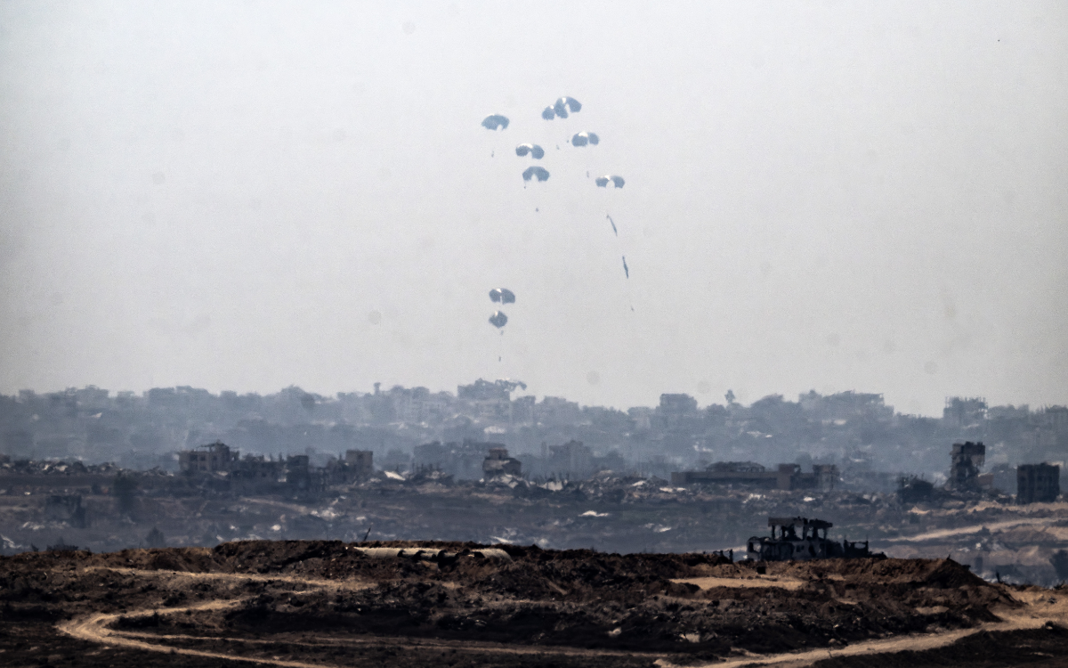 UNRWA: İsrail'in Gazze'ye havadan yardım atması açlığı engellemeyecek