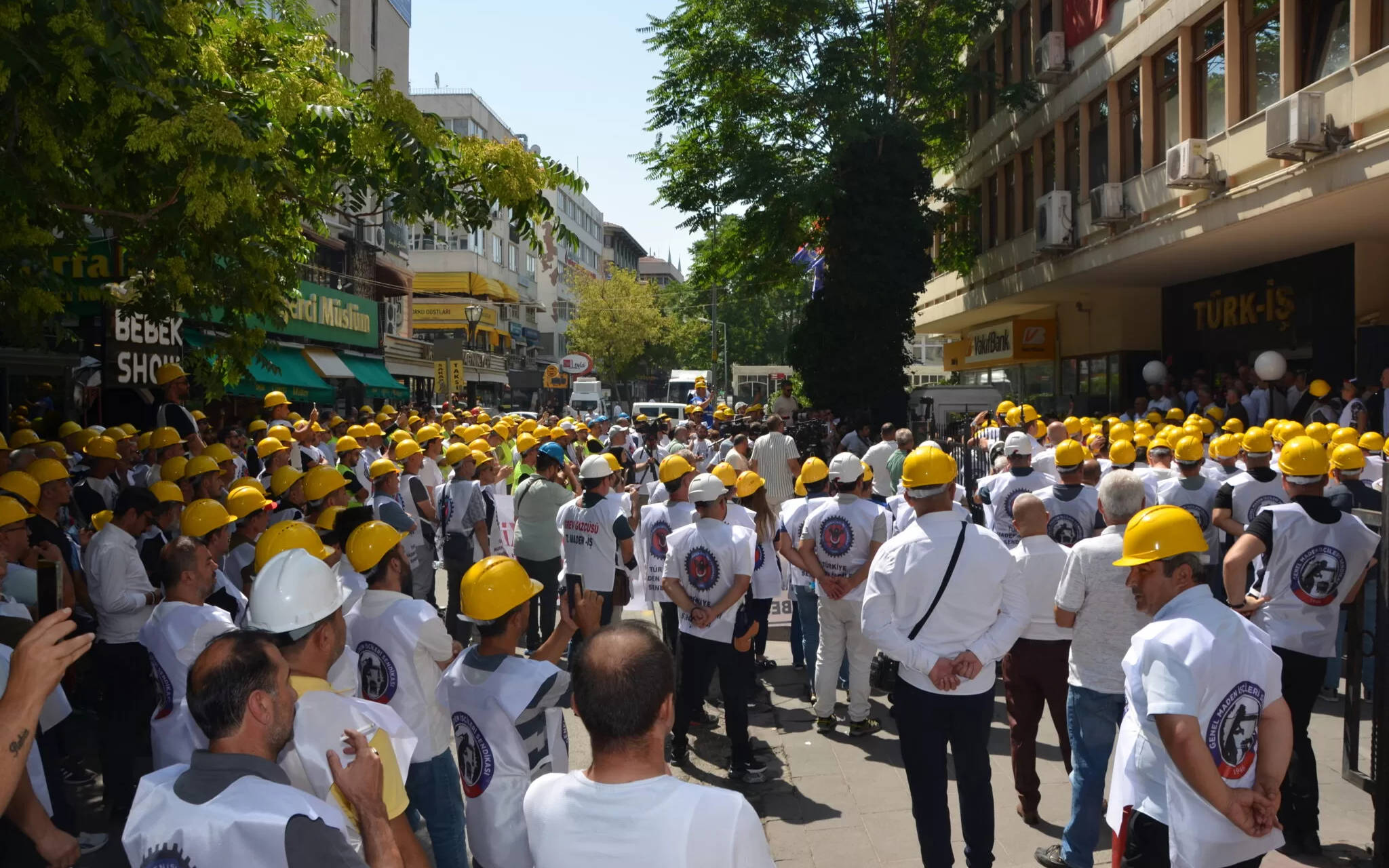 Ergün Atalay kamu işçisinin grev kararını açıkladı: “Devlet sözünden cayamaz”