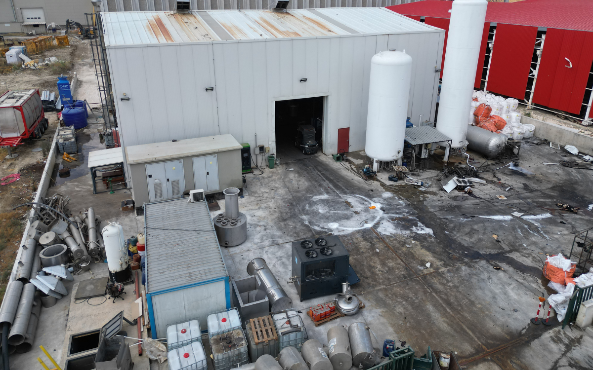 Anestezi fabrikasında patlama: İki işçi hayatını kaybetti