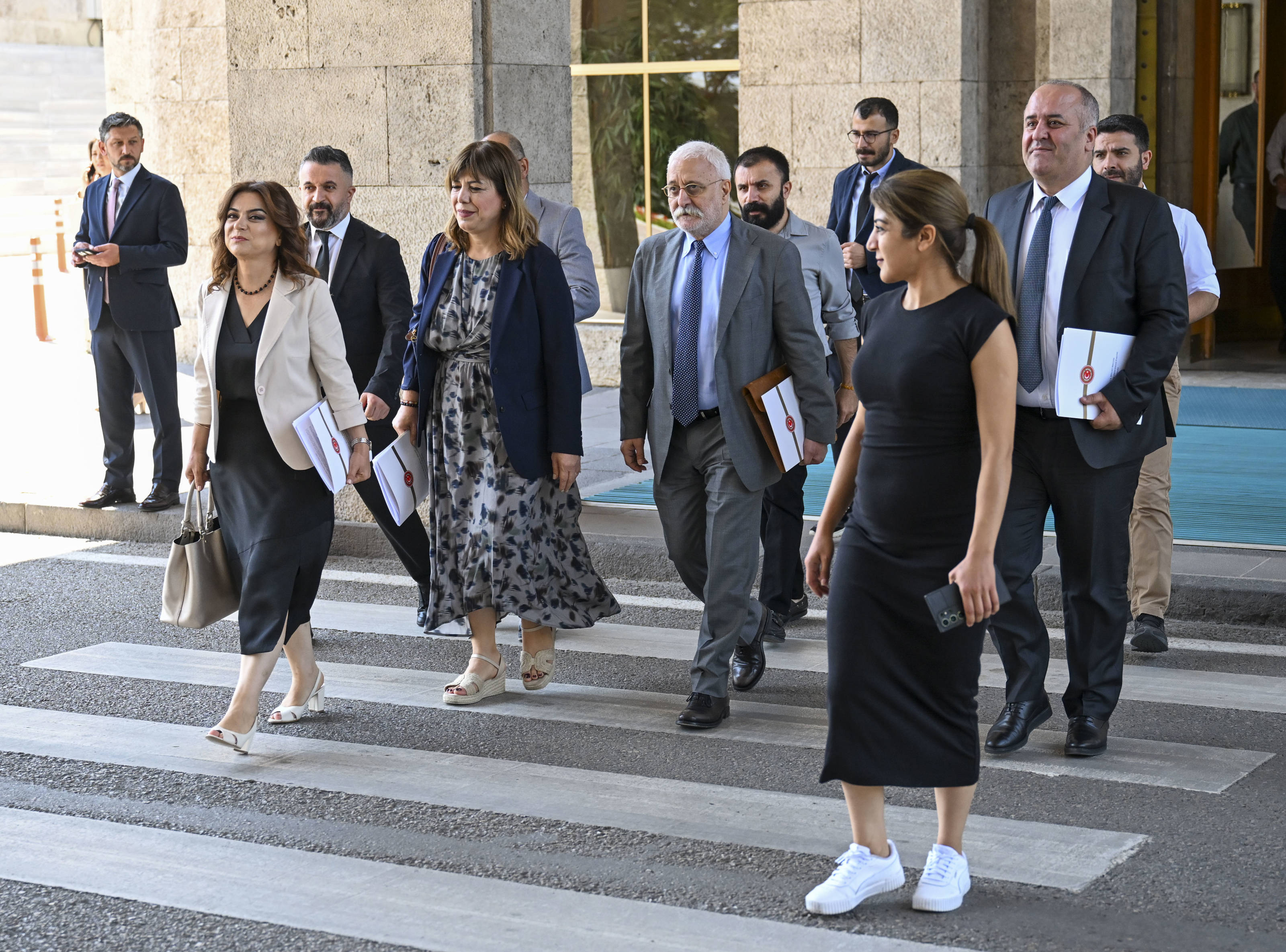 DEM Parti'nin önerisi kabul edildi: Komisyona üç yeni isim seçilecek