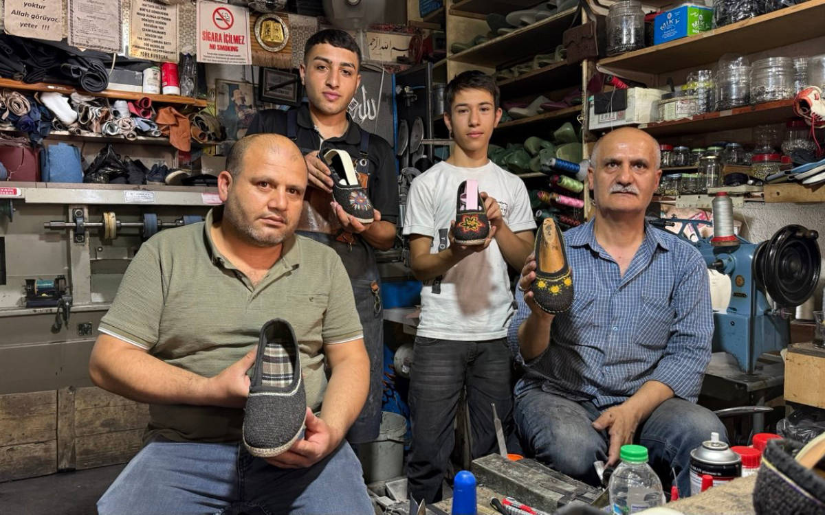 Pêlavên 40 salî: Reşik