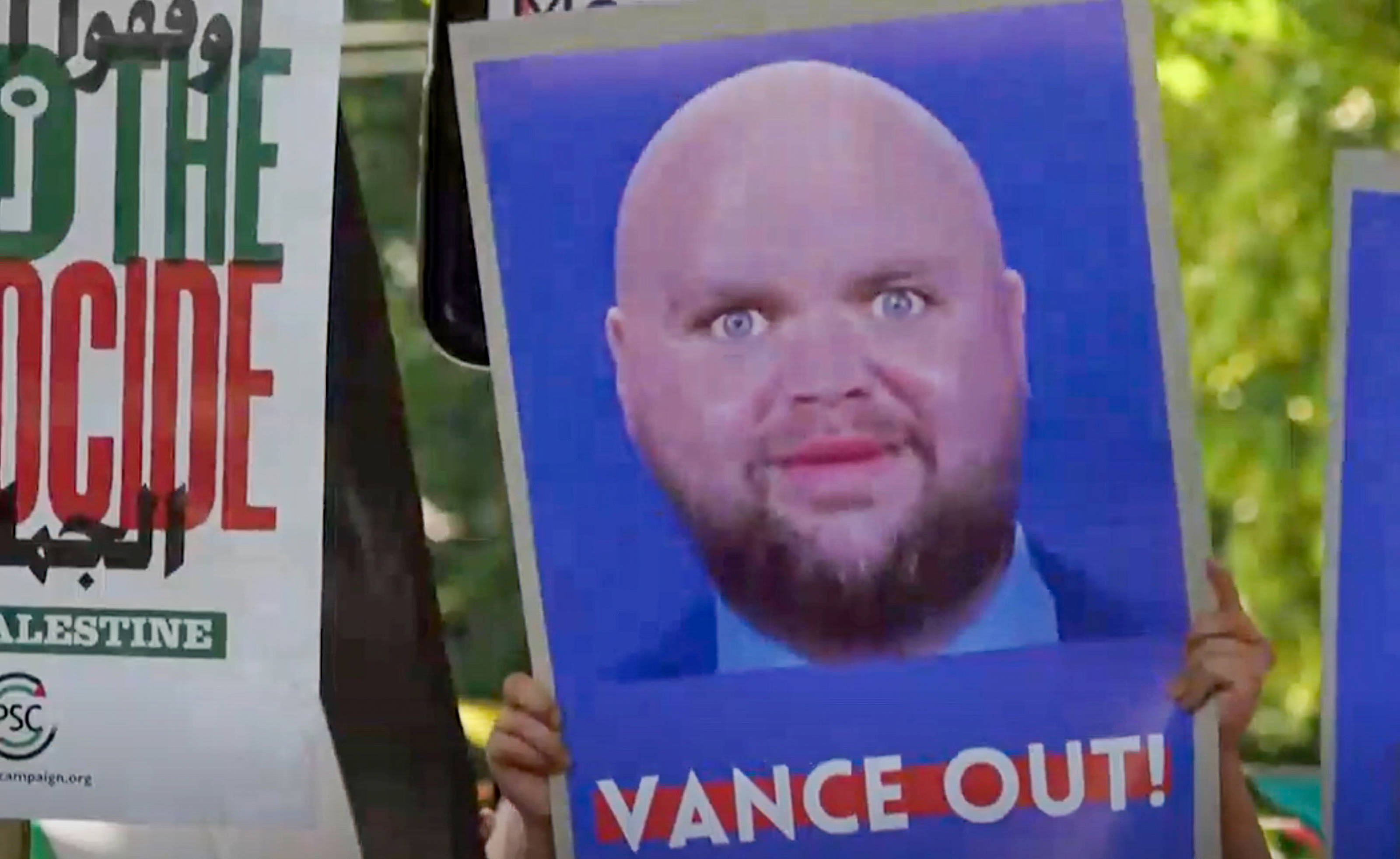 Birleşik Krallık: Trump'ın Yardımcısı JD Vance'a "hoş gelmedin" partisi