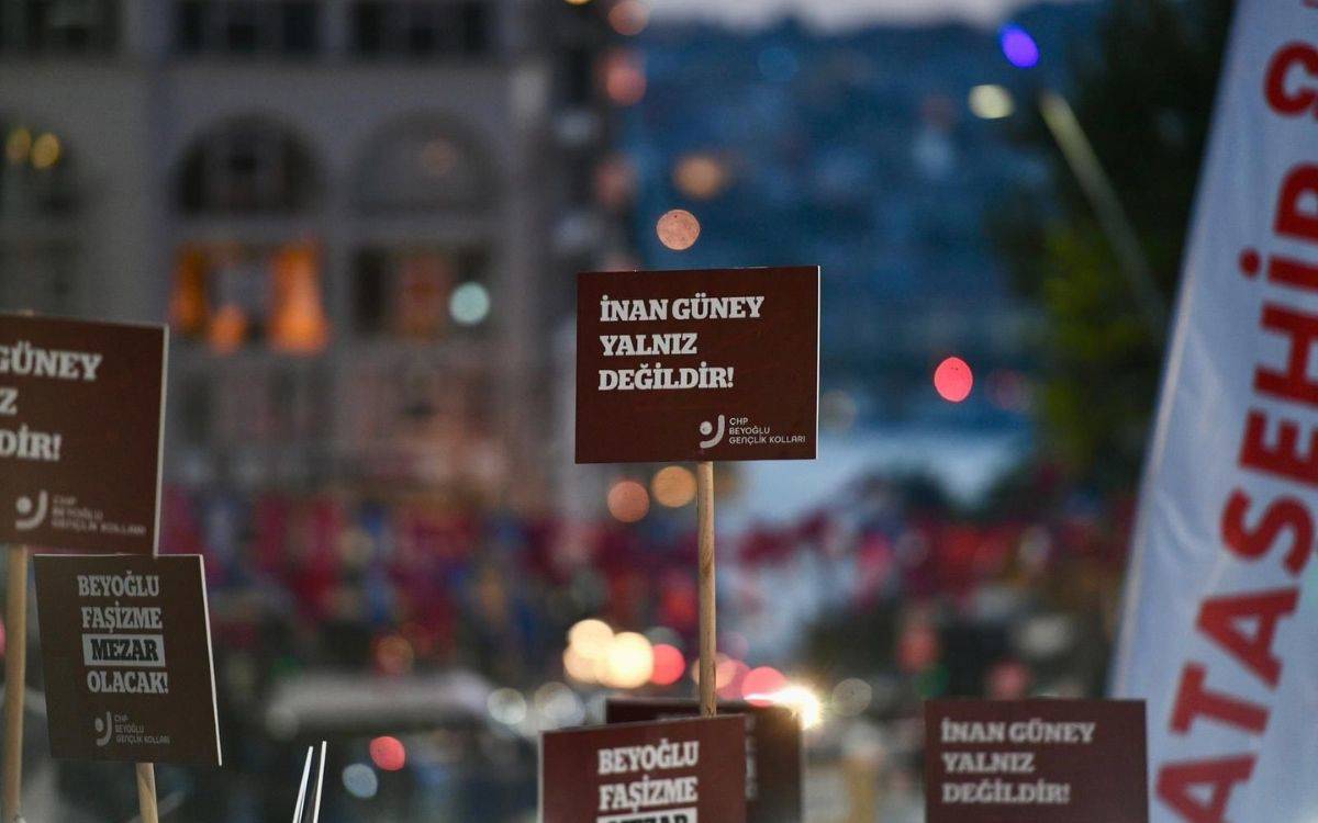 "CHP’li belediyelere operasyonlar Komisyon’u işlevsizleştiriyor"