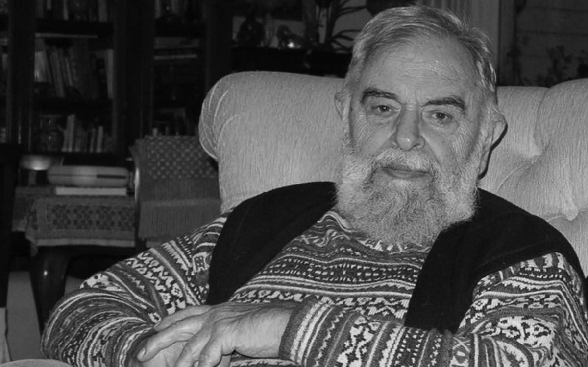 Mete Tunçay kimdir?