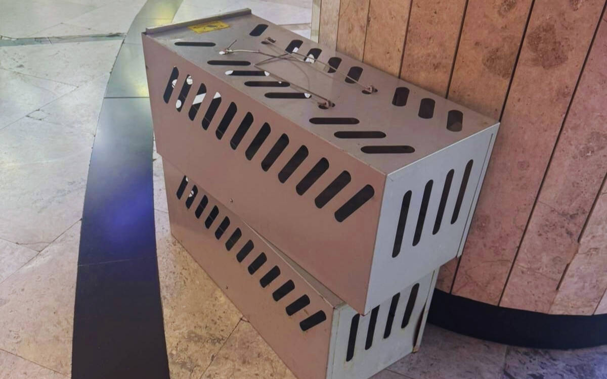 Bursa’da bir AVM’ye kedi kapanları kuruldu