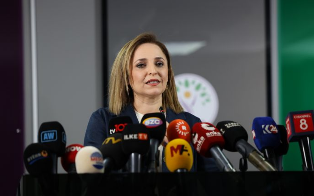 DEM Parti'den Kürtçe engeline tepki: Komisyonun olgunluk göstermesini beklerdik