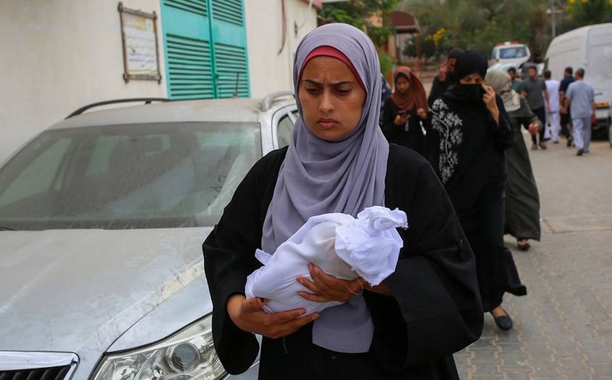 "Gazze'deki hastane saldırısının dünyayı ayağa kaldırması gerekirdi"