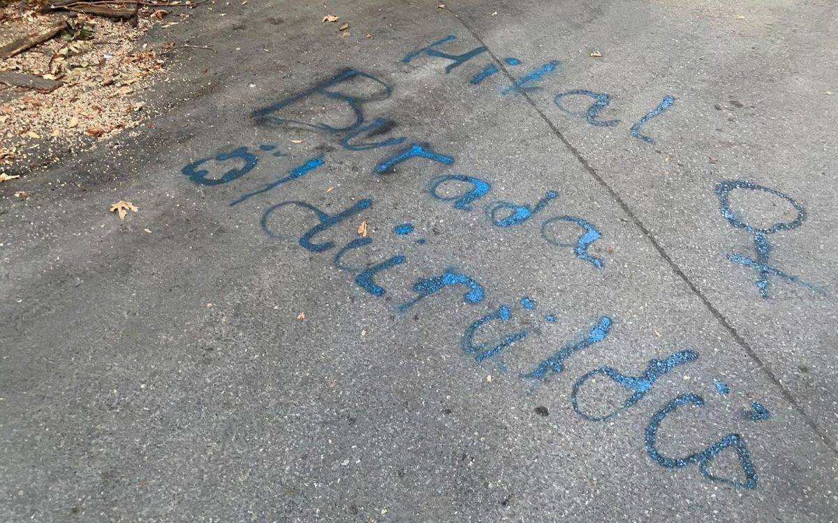 Boğaziçi'nde erkek şiddeti protestosu: Kız kardeşimizin unutulmasına izin vermeyeceğiz