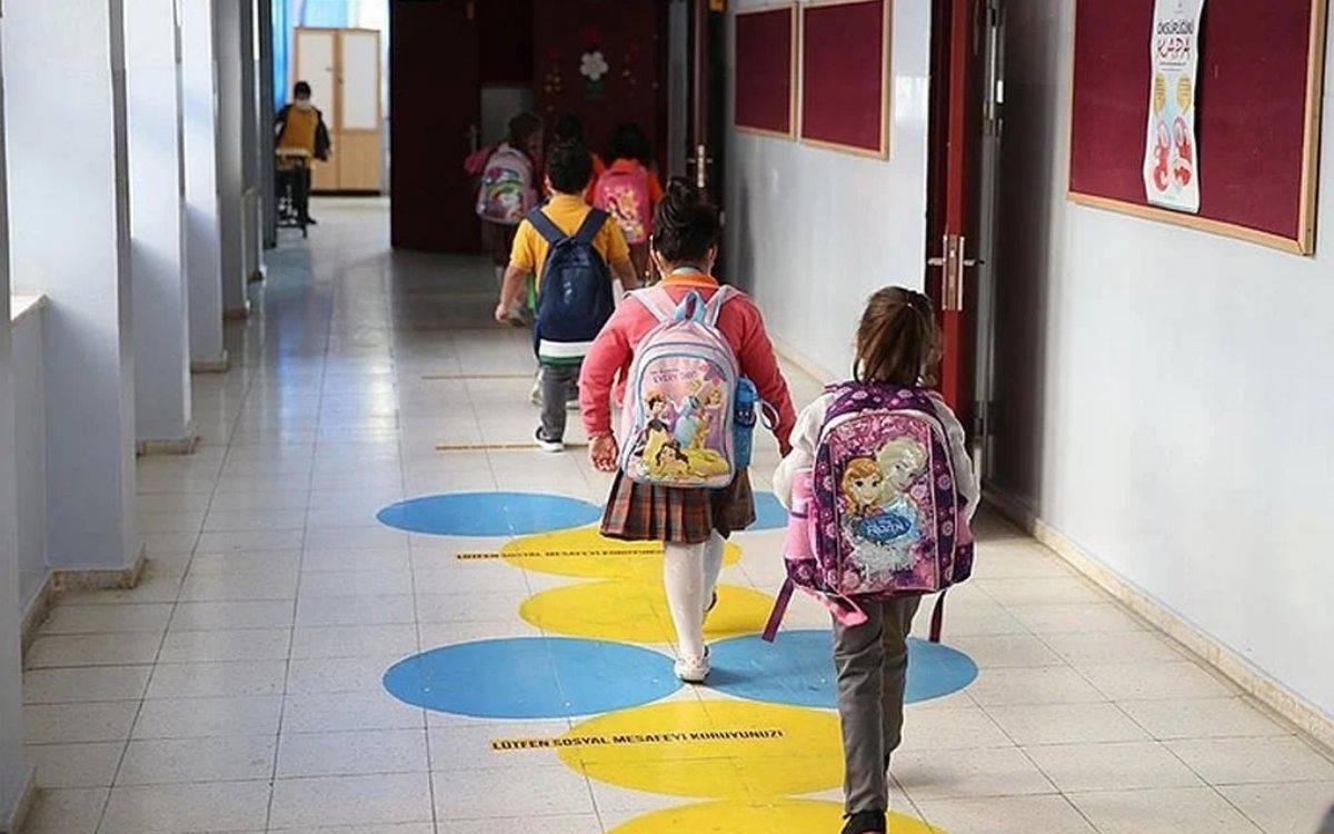 EŞİK’ten MEB’e tepki: “Kız ortaokulları karma eğitimi fiilen bitirir!”