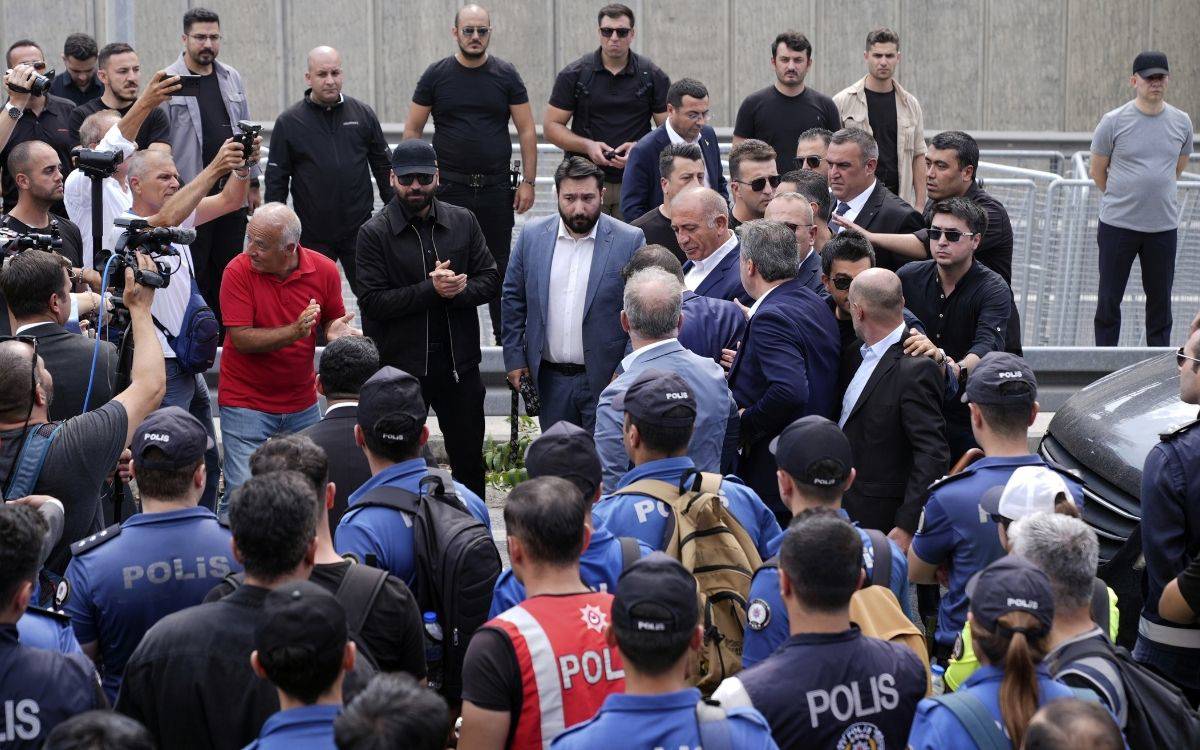 Dış basında Türkiye: CHP kararı üzerine söylenenler