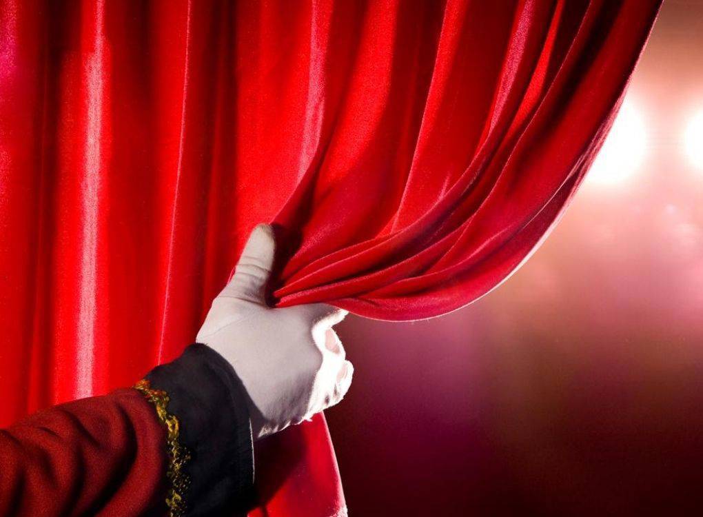 “Tiyatro sahneleri görünürlük krizi yaşıyor”