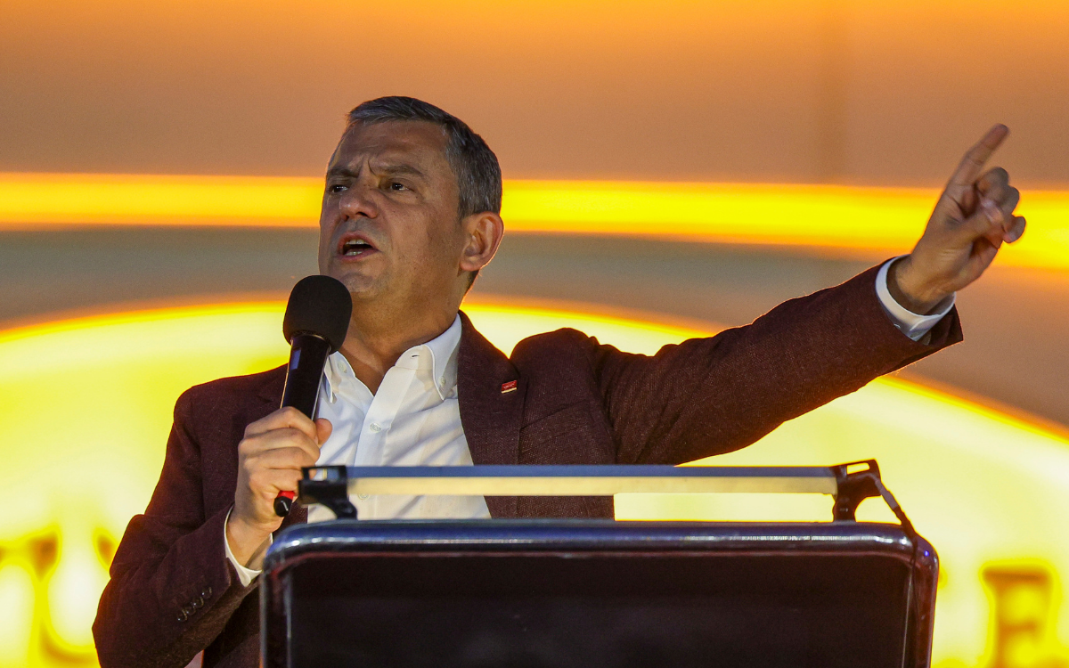 Akademisyenlerden imza kampanyası: Özgür Özel yönetimini destekliyoruz