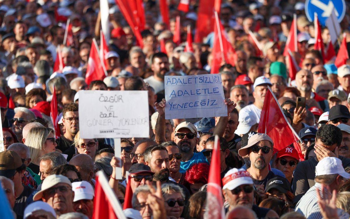 "Amaç, CHP’yi mahkeme salonlarına çekmek”