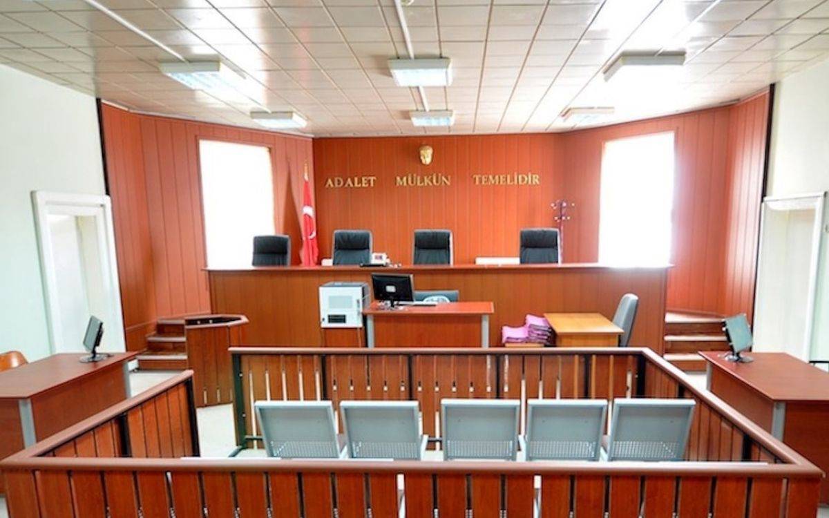 Yargıtay: Çocuk, annenin yeni eşinin soyadını alamaz