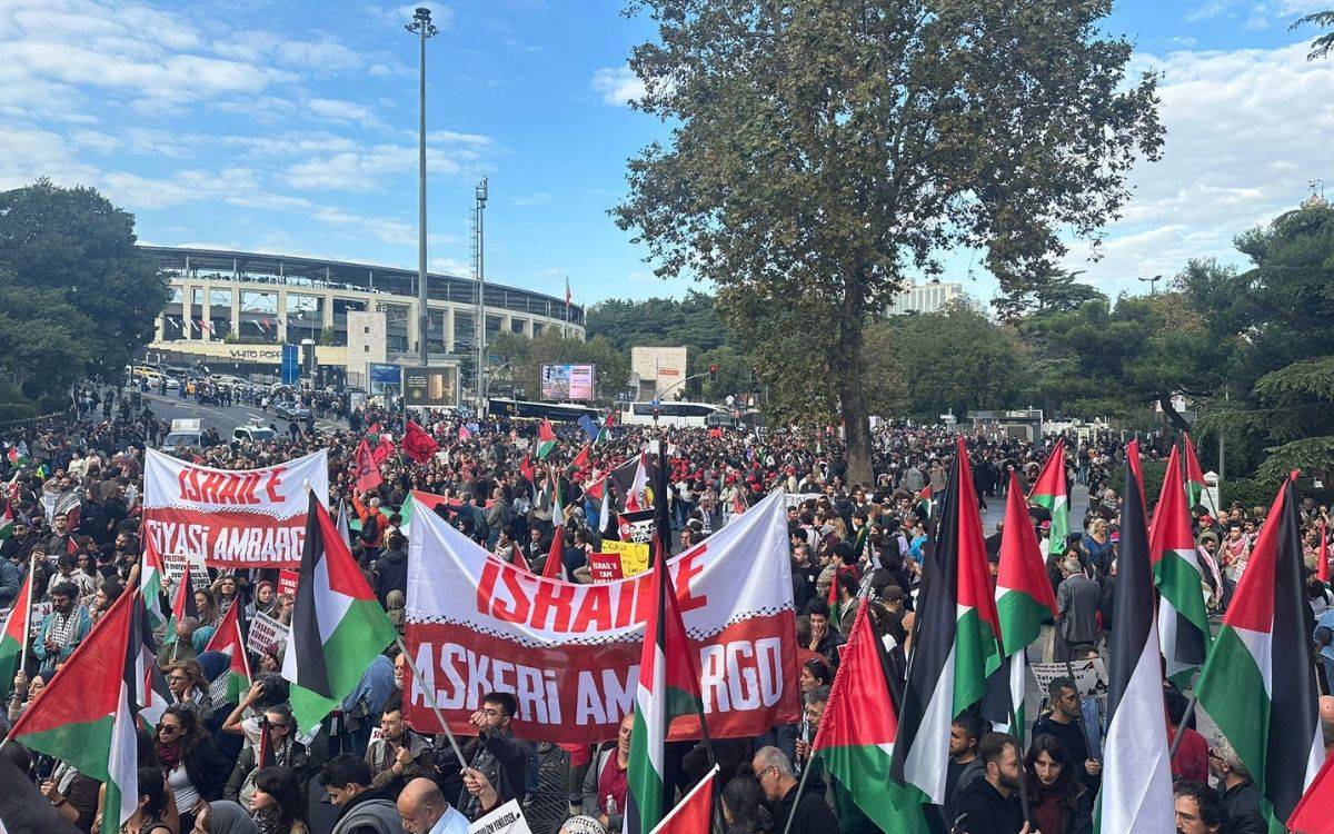 Binlerce kişi İstanbul’dan seslendi: İsrail’e tam ambargo