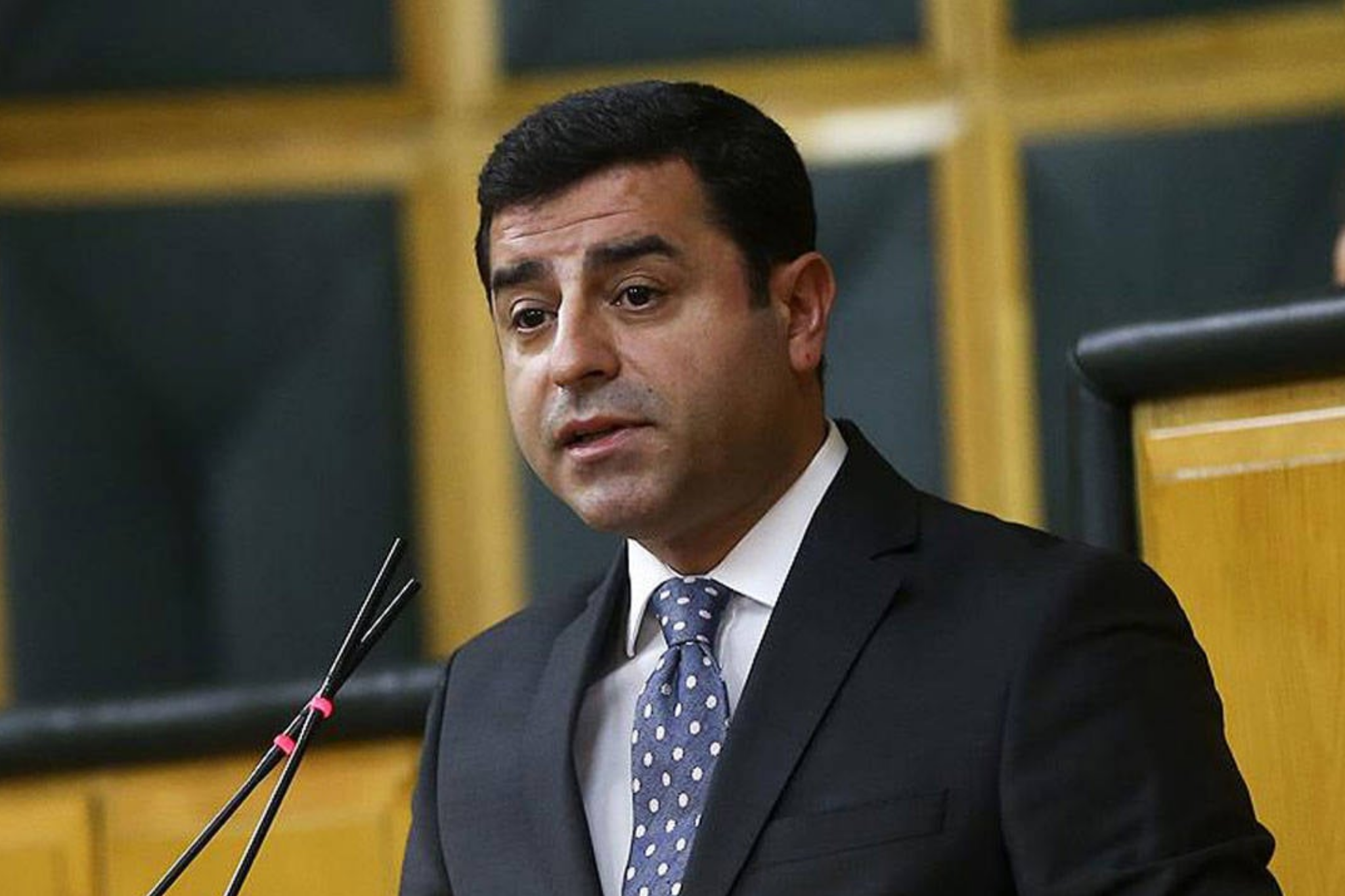 CHP'den Selahattin Demirtaş'a ziyaret