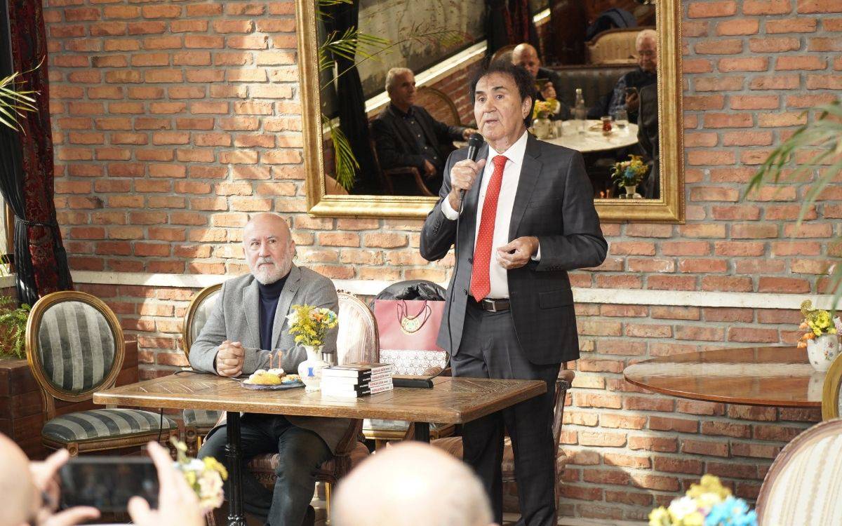 Ali Rıza Binboğa, “Yarınlar Bizim” kitabını tanıttı