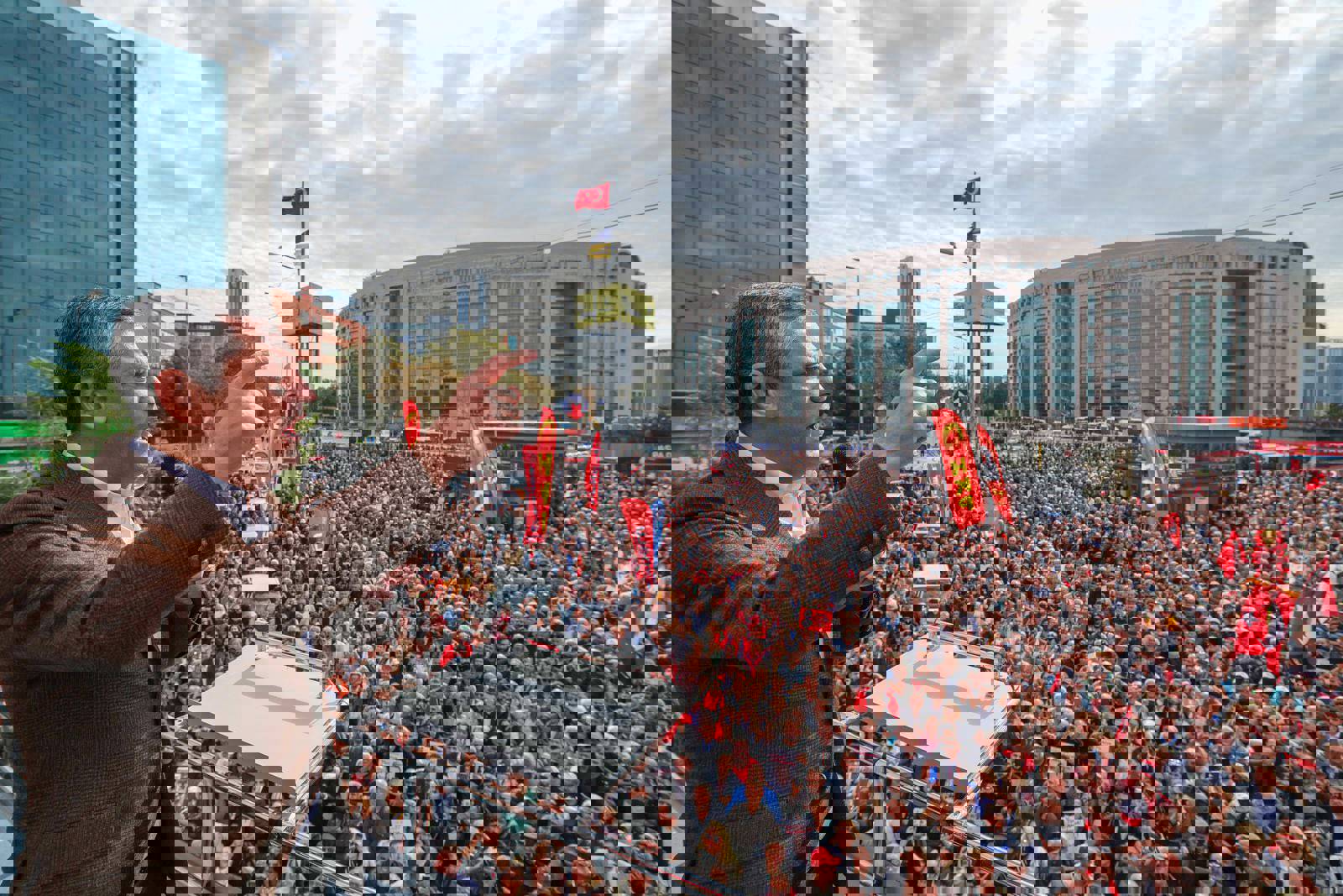 Court orders arrest of İmamoğlu, journalist Yanardağ in espionage probe