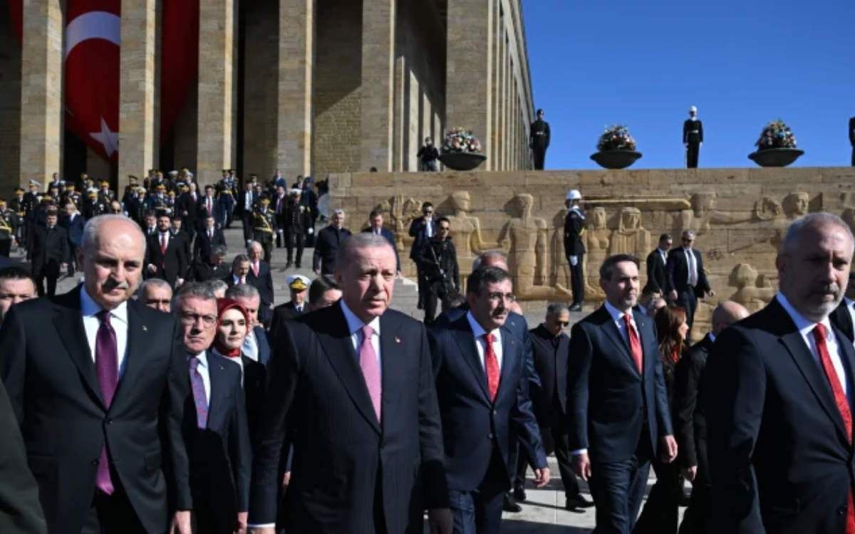 Anıtkabir'deki '29 Ekim' töreninde yine 'Erdoğan' sloganları atıldı