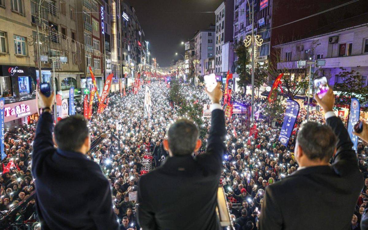 CHP Genel Başkanı Özgür Özel hakkında soruşturma başlatıldı