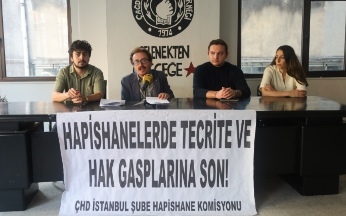 ÇHD: Ayakta sayımı kabul etmeyen tutsaklar darp ediliyor