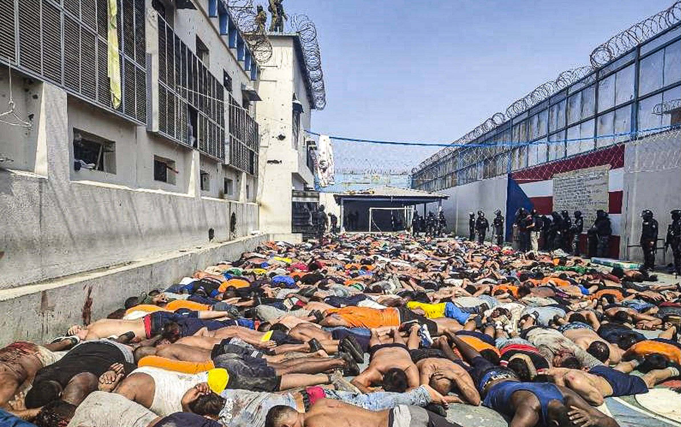 Ekvador'da yönetim sertleştikçe cezaevlerinde ölümler çoğalıyor