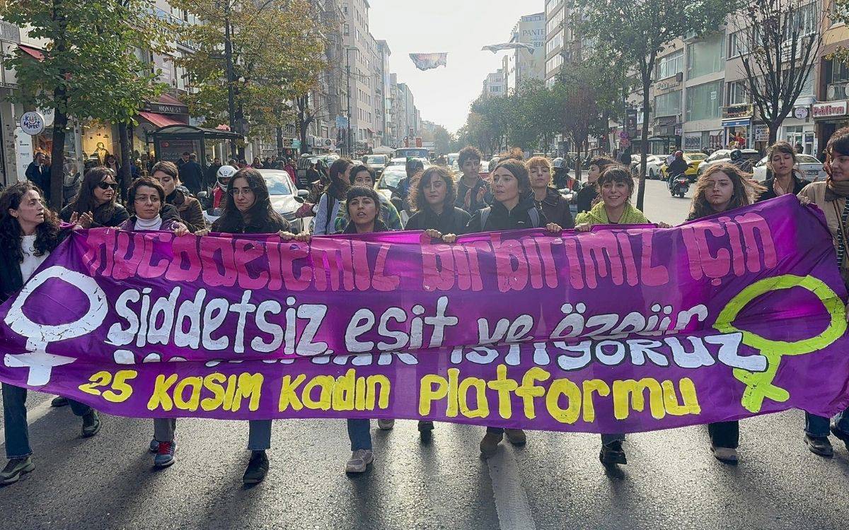 İstanbul Barosu'ndan 25 Kasım açıklaması: Toplanma hakkının kısıtlanması hukuk devletiyle bağdaşmaz