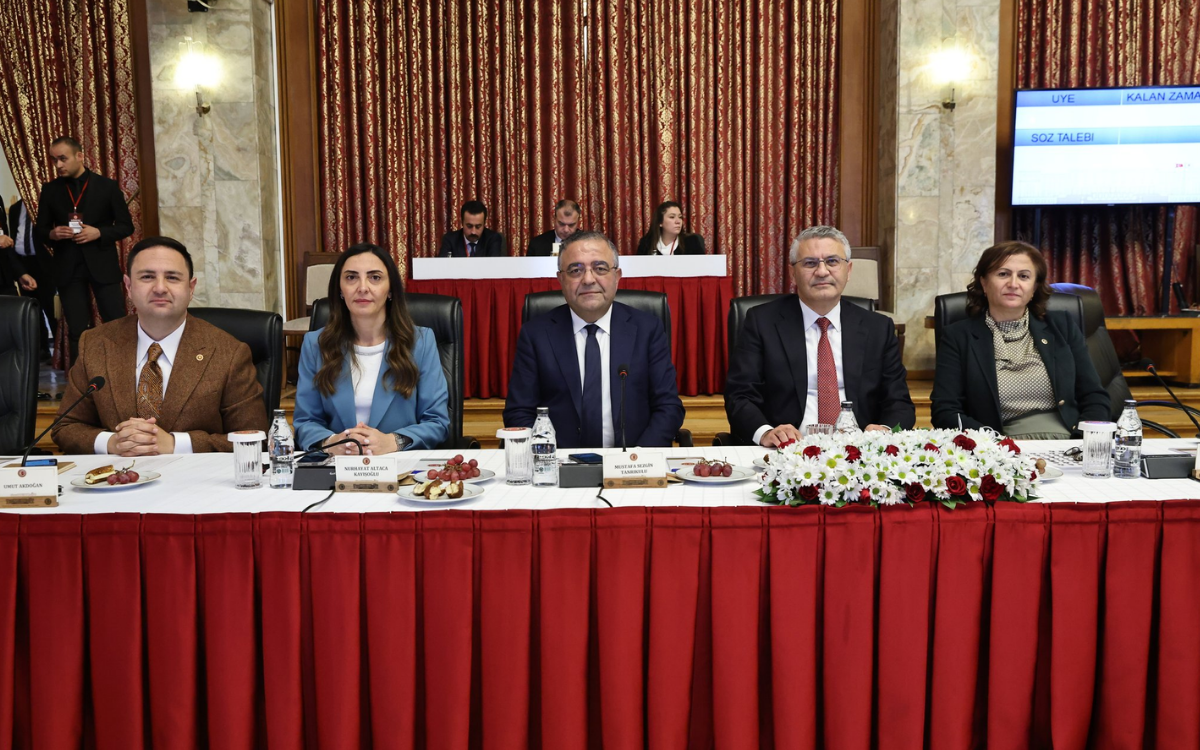 CHP ‘İmralı ziyareti' gündemiyle toplandı: Nihai karar yarın açıklanacak