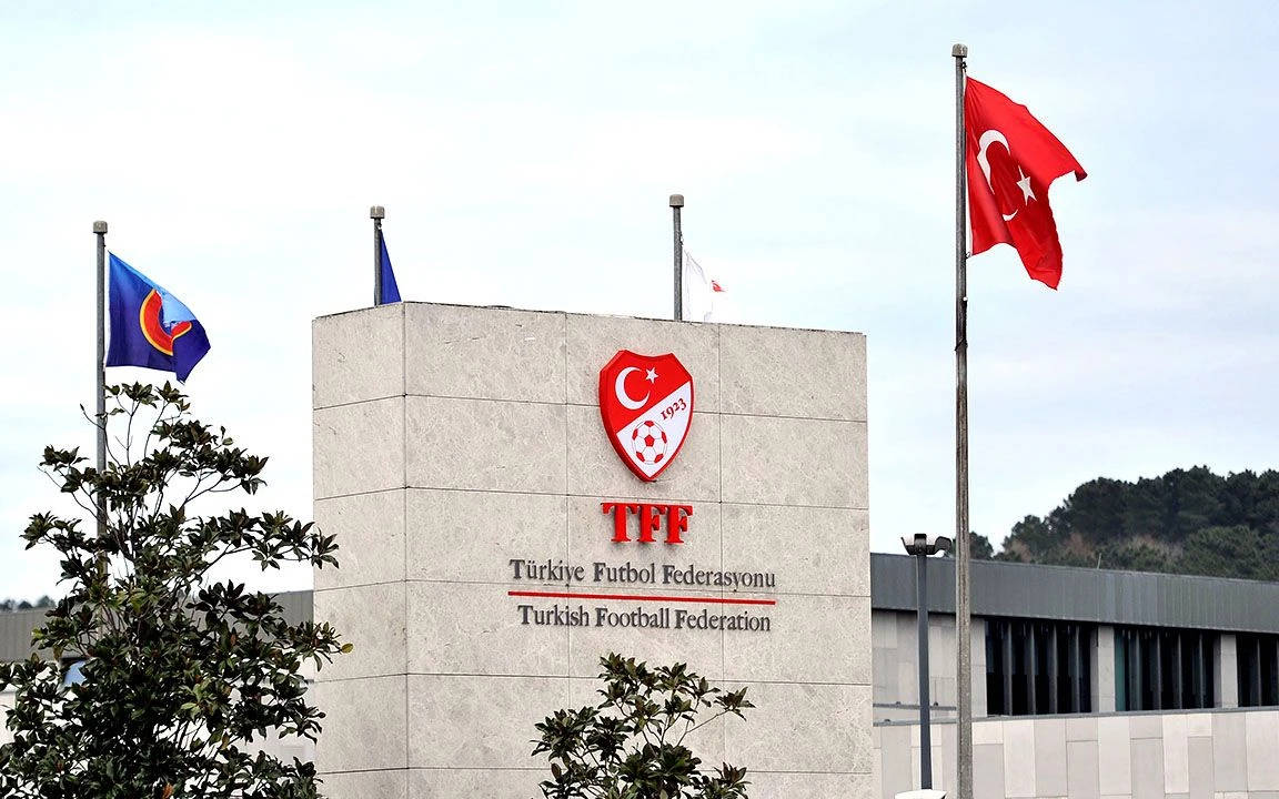 TFF 149 hakemin kariyerini sonlandırdı
