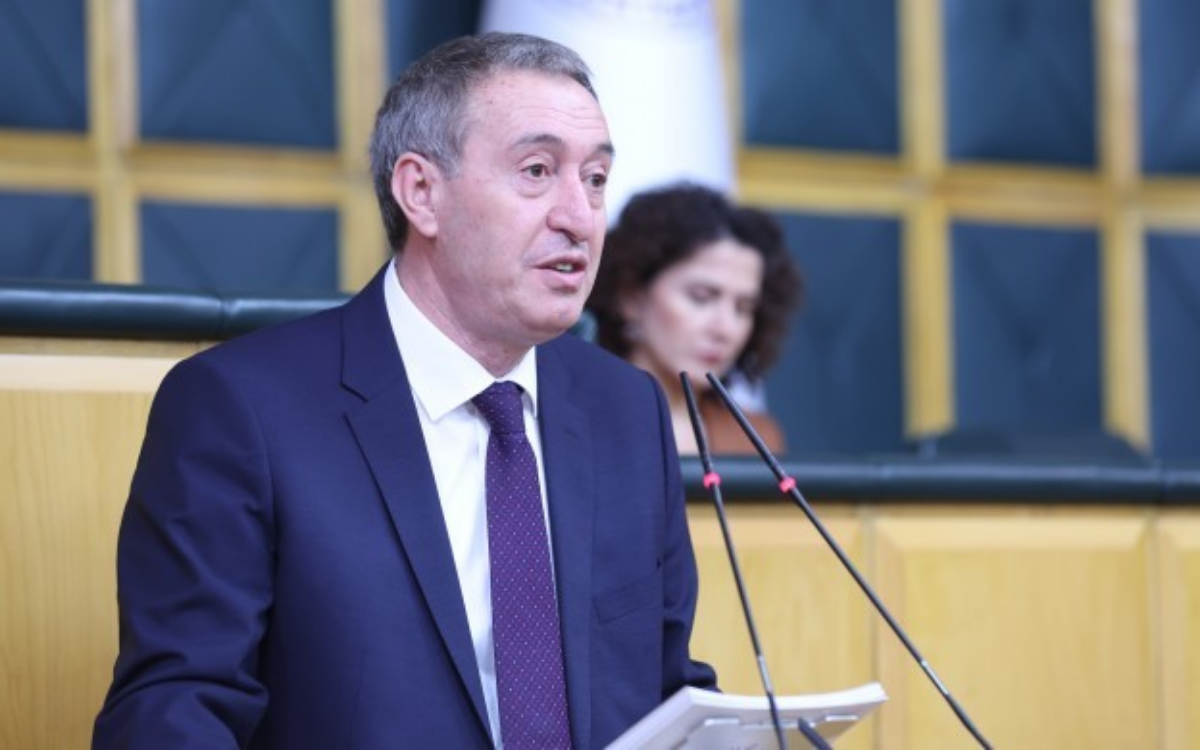 Bakırhan'dan Özgür Özel'e tepki: Cellat defterini açacaksak hepiniz borçlu çıkarsınız