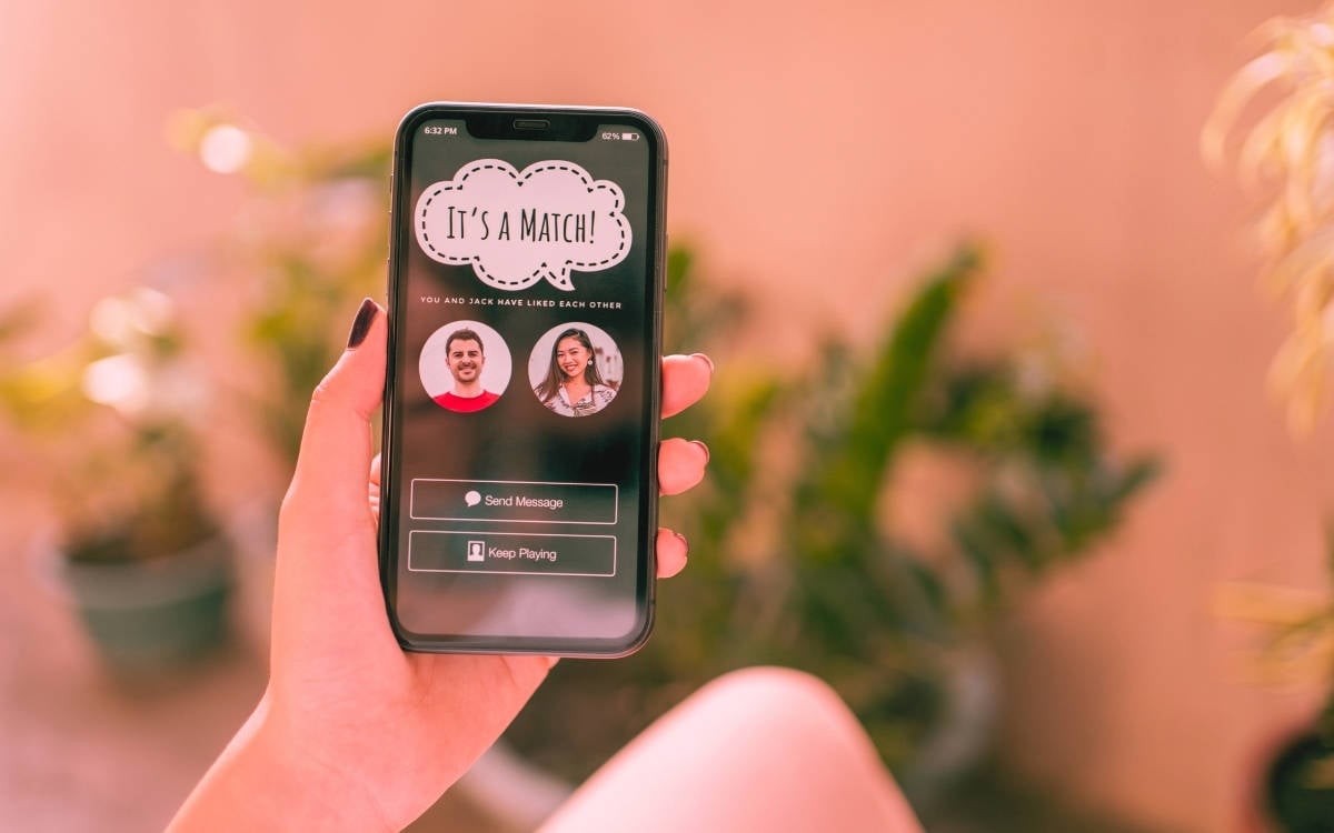 Çevrimiçi flört uygulamaları, yalnızlığa çare mi?