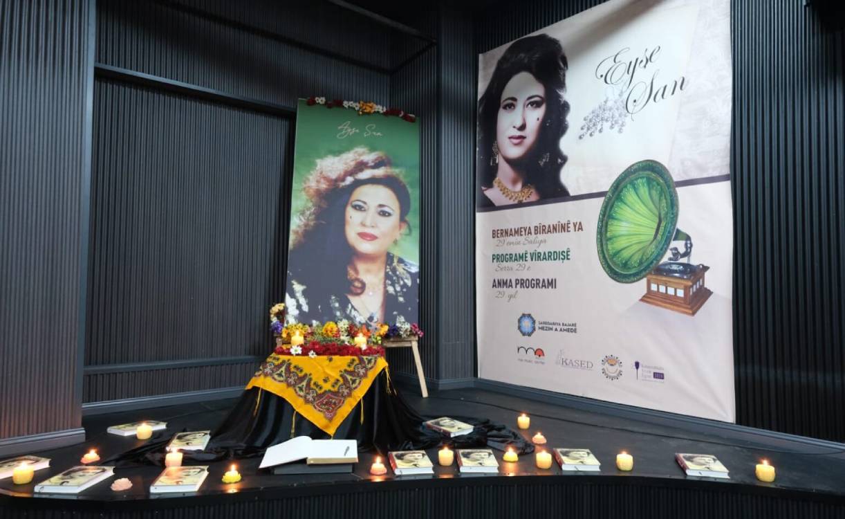 Bernameya bîranîna hunermenda Kurd Eyşe Şanê dest pê kir