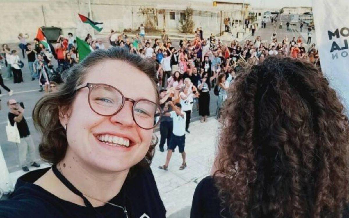 Zora aktivisti Anna: İsrail'de hapishanede cinsel saldırıya uğradım