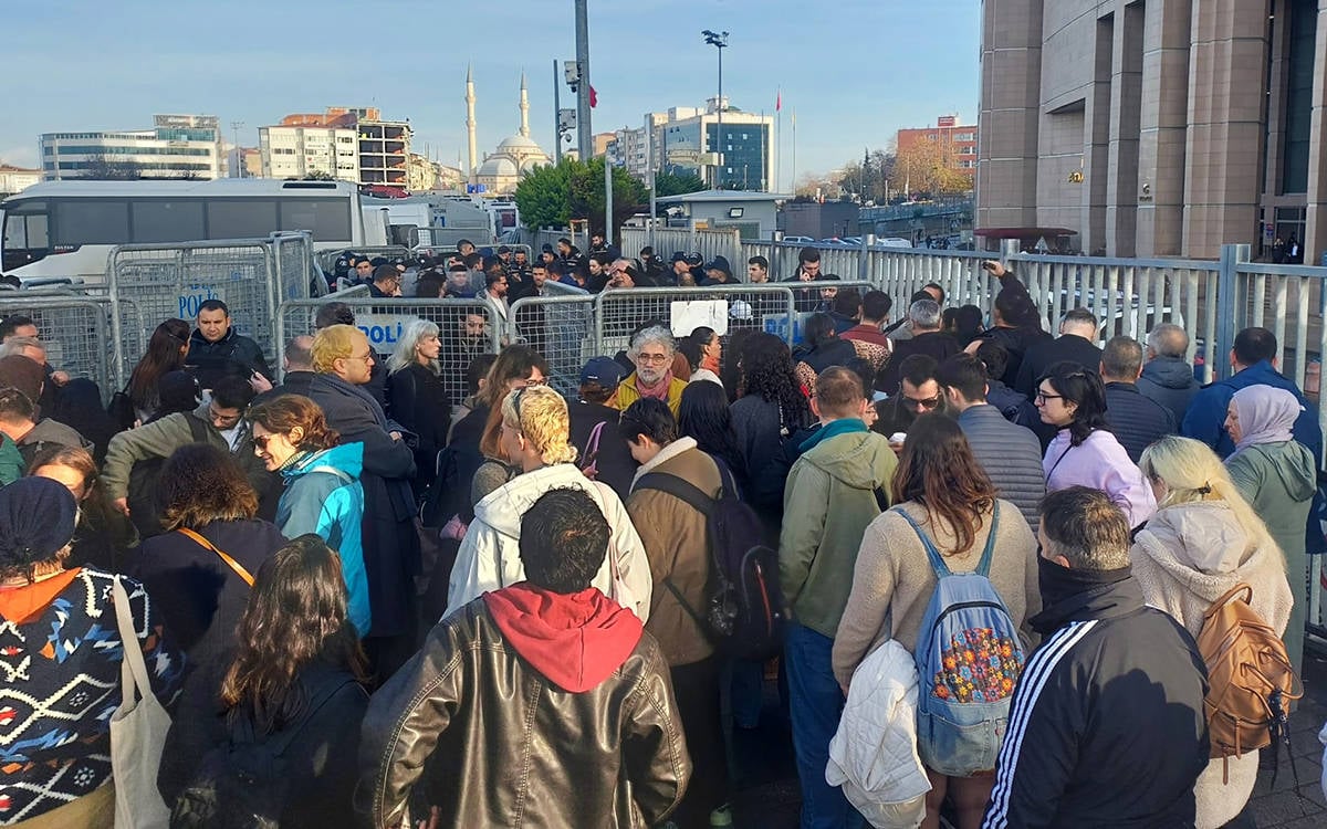 İstanbul Adliyesi’nde dava takip etmek isteyen gazetecilere engel