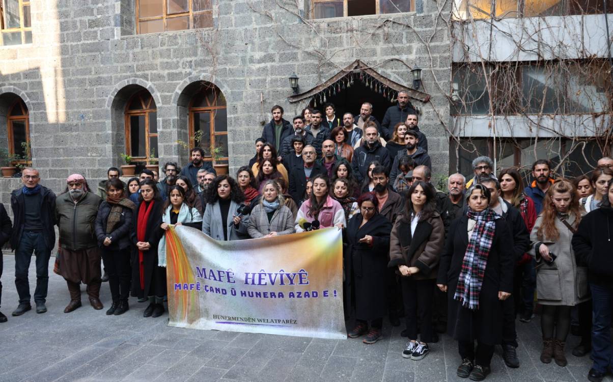 Yekîtiya Hunermendên Kurd: Em ji bo hunera azad tev li mitîngê bibin