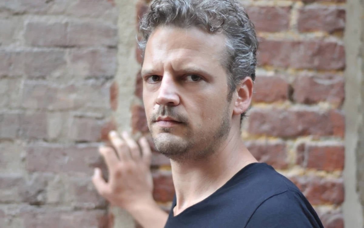 Yönetmen Seren Yüce, evinde silahlı saldırıya uğradı