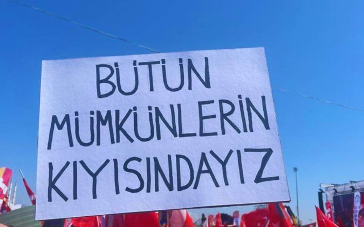 Siyasilerden yeni yıl mesajları