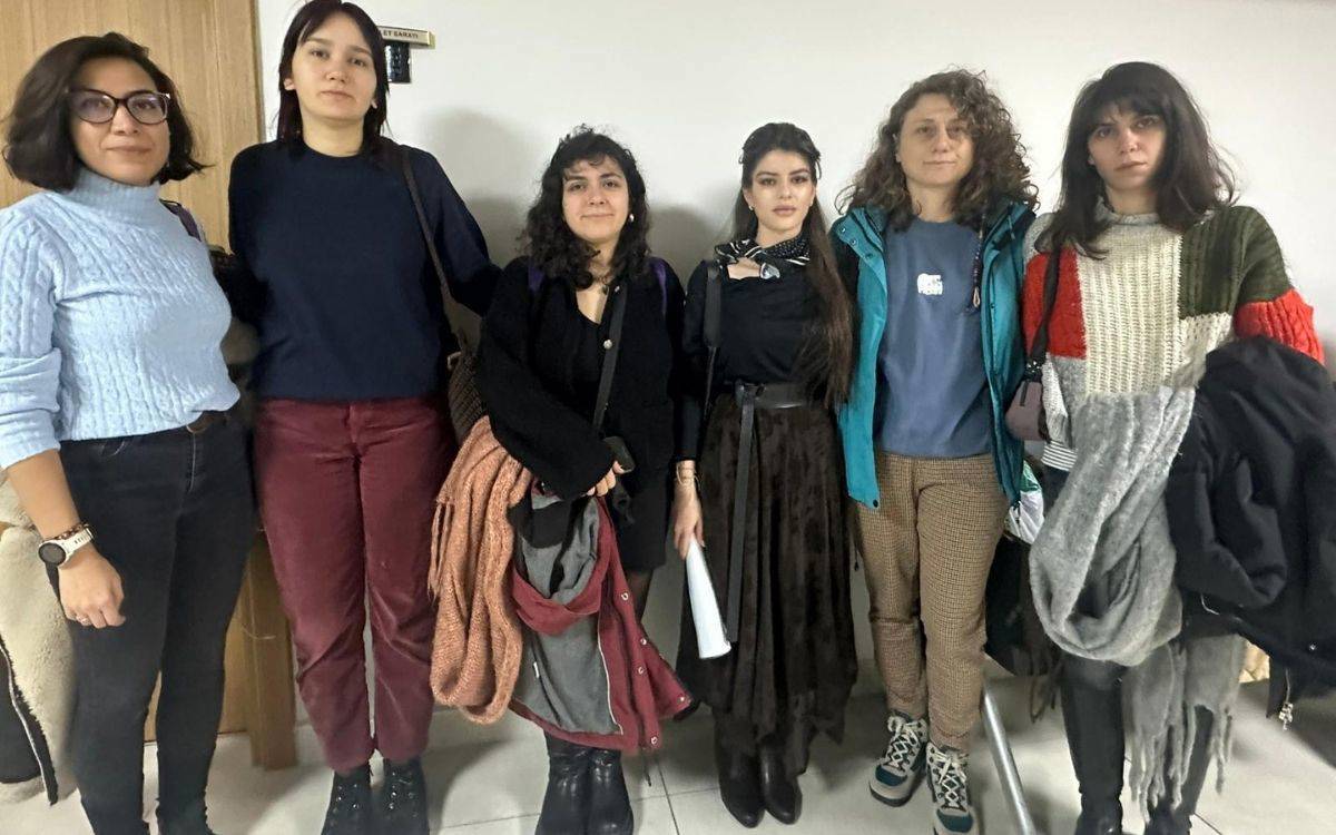 Kadın Cinayetlerine Karşı Feministler: Esra yalnız bırakıldı, bu bir cinayet düzenidir