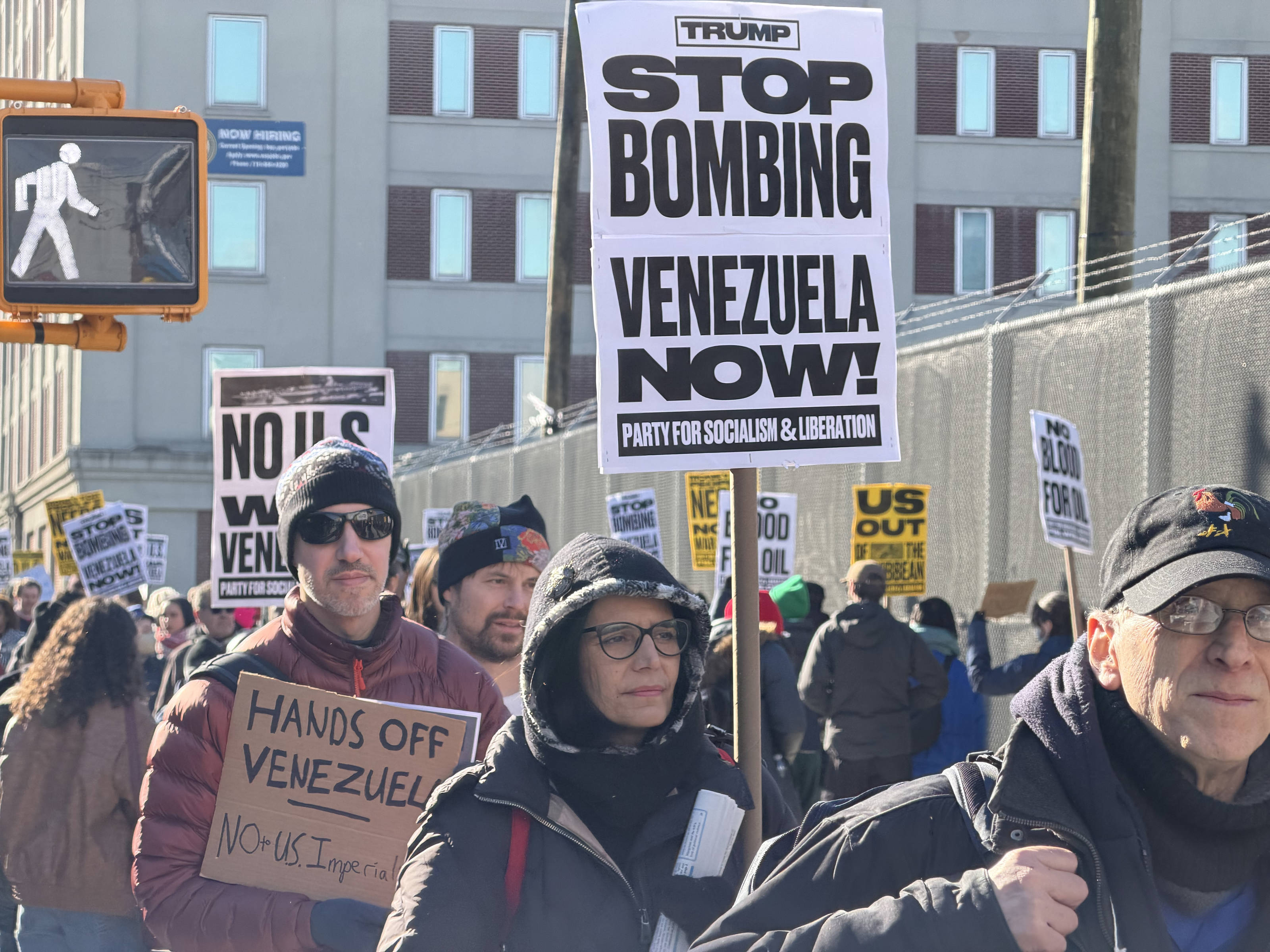 Maduro'nun tutulduğu hapishane önünde gösteri