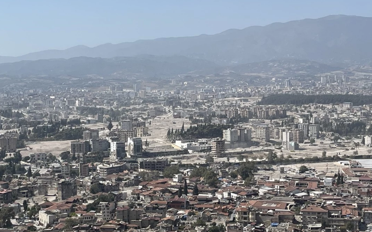 EMO: Hatay'da on binler 48-72 saattir elektriksiz