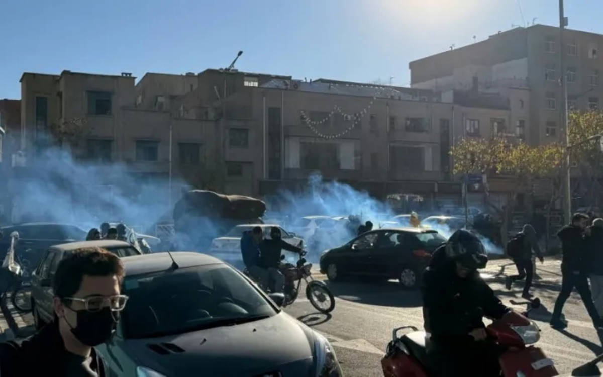 “İran’daki protestolara gençler, özellikle ergenler, güçlü biçimde katılıyor”