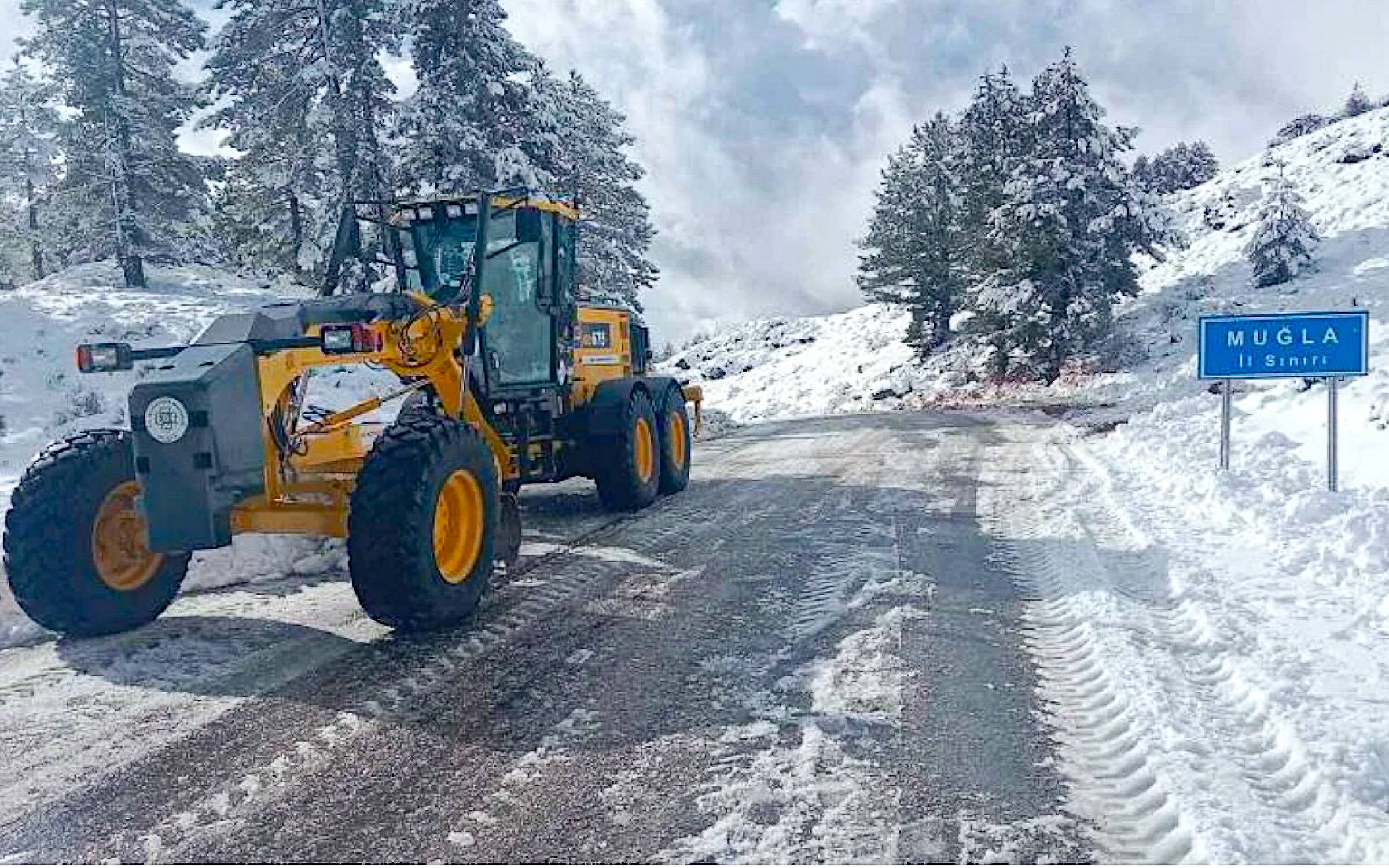 13 Ocak: 53 ilde "sarı kod", Karadeniz, Doğu ve Güneydoğuda birçok ilde bir gün kar tatili